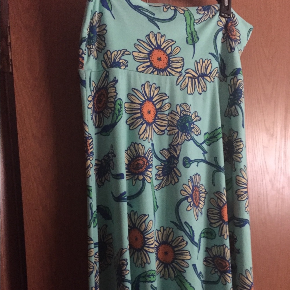 Lularoe XL Maxi Skirt! Beautiful! A must have!🌼🌼 - Picture 3 of 5